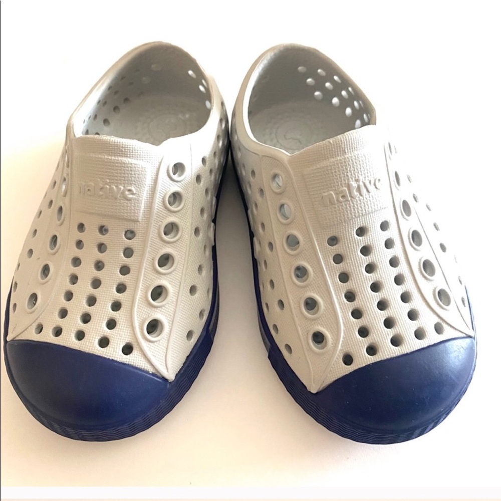 Grey & Navy Baby Natives